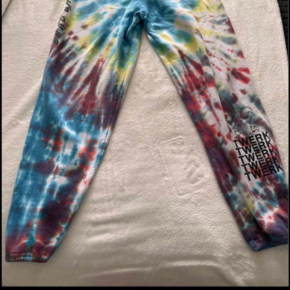 LIMITED EDITION BHAD BHABIE SWEATPANTS - Picture 4 of 5